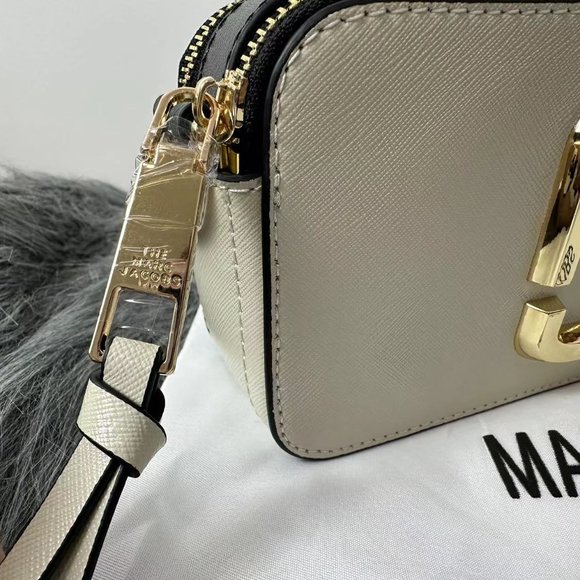 MARC JACOBS The Mixed Media Snapshot Bag Beige - Picture 2 of 4